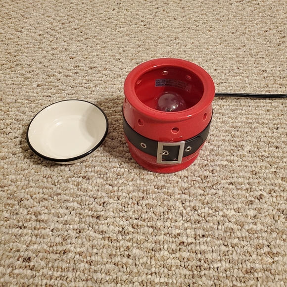 SCENTSY Jolly Santa Suit Full Size Warmer Holiday Collection RETIRED - Picture 5 of 6